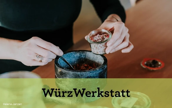 Im Erlebnismuseum Westfälische Salzwelten werden unterschiedliche Workshops für Erwachsene angeboten, zum Beispiel ein Gewürzsalz-Workshop.