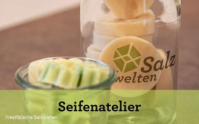 Im Erlebnismuseum Westfälische Salzwelten werden unterschiedliche Workshops für Erwachsene angeboten, zum Beispiel ein Seifen-Workshop.