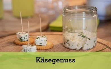 Im Erlebnismuseum Westfälische Salzwelten werden unterschiedliche Workshops für Erwachsene angeboten, zum Beispiel einen Käsen-Workshop.