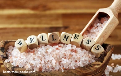 Im Erlebnismuseum Westfälische Salzwelten werden unterschiedliche Workshops für Erwachsene angeboten, zum Beispiel ein Badesalz-Workshop.