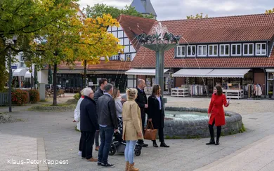 Nach einer kurzen Ortsführung steht die Gradiertechnik am neuen Erlebnisgradierwerk im Mittelpunkt dieser Führung.