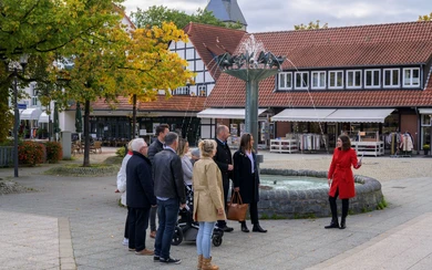 Ein Rundgang durch Bad Sassendorf zu den Orten der Salzgeschichte, wie dem Salzesel auf dem Sälzerplatz.