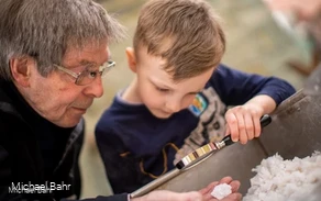 Im Erlebnismuseum Westfälische Salzwelten werden unterschiedliche Workshops für Kinder angeboten, hier gibt es viel Wissenswertes rund ums Salz, weißes Gold genannt.